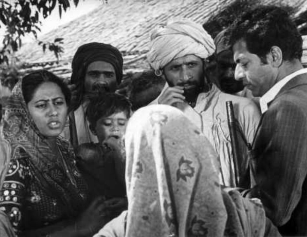India’s first crowd-funded film: Manthan&nbsp;(1976)